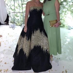 Oscar de la Renta Black and Gold Wedding Dress